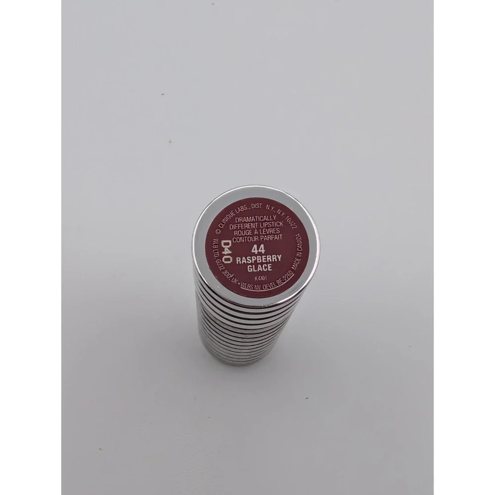 Clinique Dramatically Different Lip Shaping Lipstick 44 Raspberry Glace